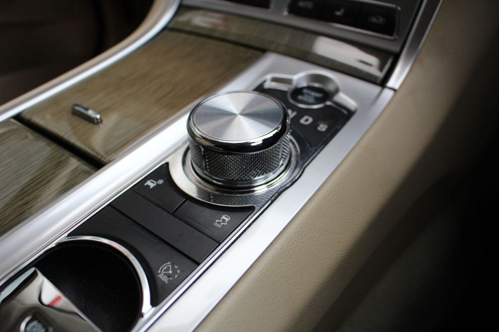 Used Jaguar XF 2014 for sale - 78069292: Photo 14