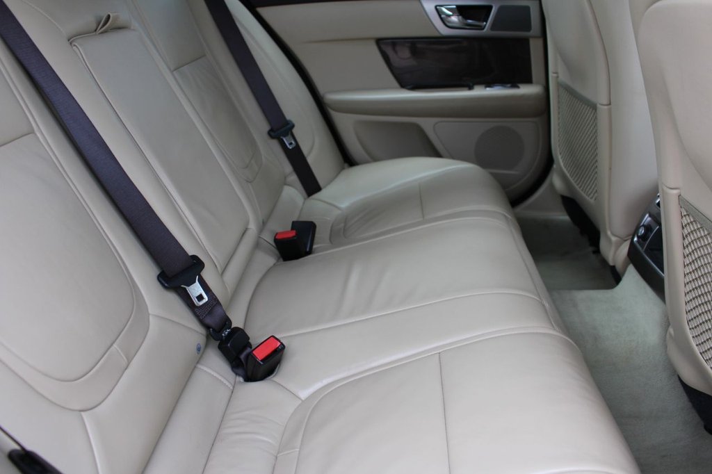 Used Jaguar XF 2014 for sale - 78069292: Photo 18