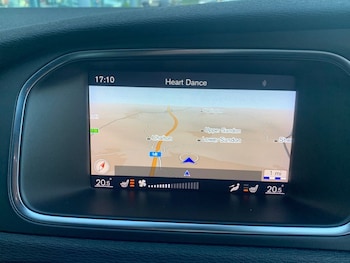 Used Volvo V40 2017 for sale - 77891130: Photo