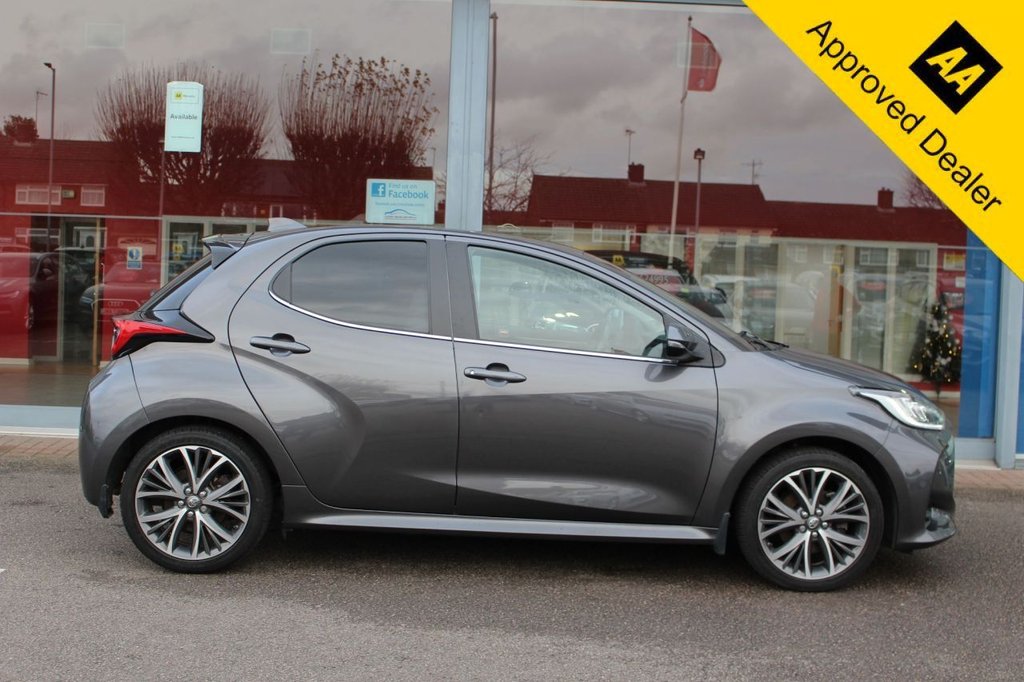 Used Toyota Yaris 2022 for sale - 76821139: Photo 2