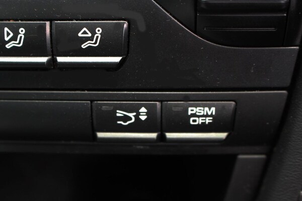 Used Porsche 911 2010 for sale - 70963878: Photo 24