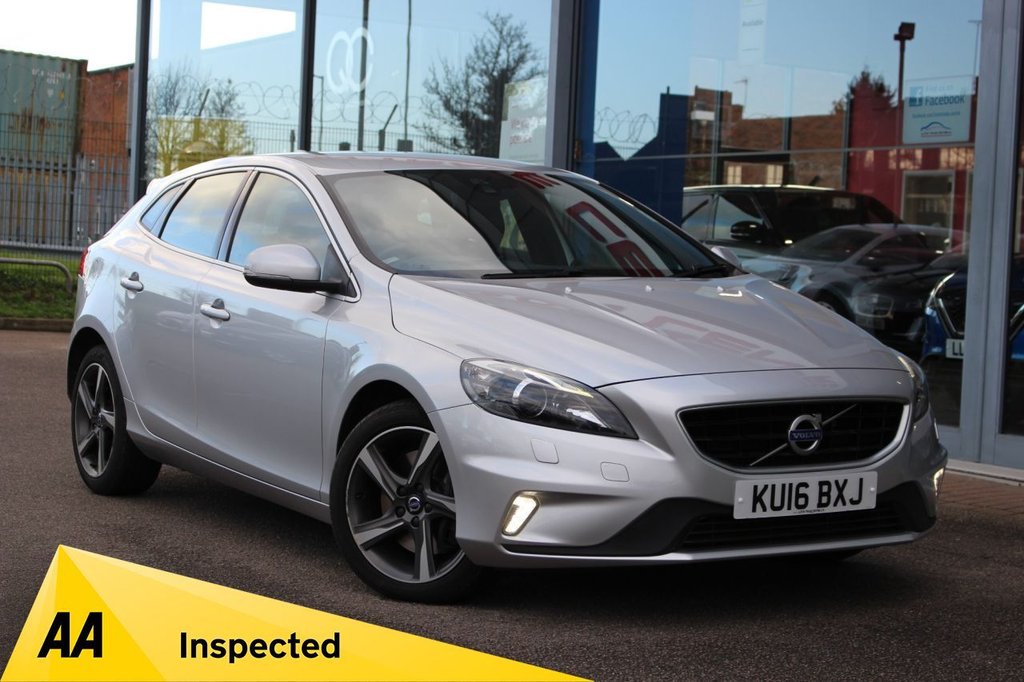 Used Volvo V40 2016 for sale - 76725056: Photo 1