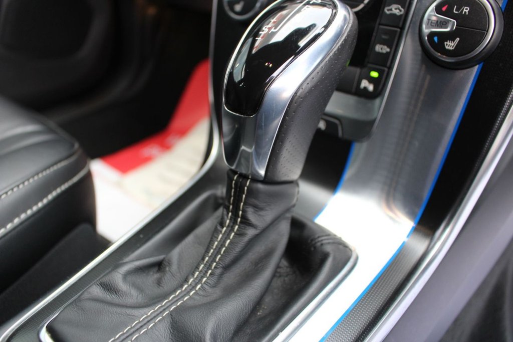 Used Volvo V40 2016 for sale - 76725056: Photo 13