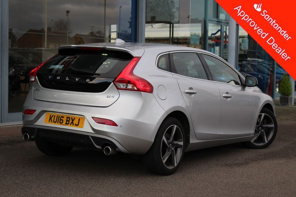 Used Volvo V40 2016 for sale - 76725056: Photo 3