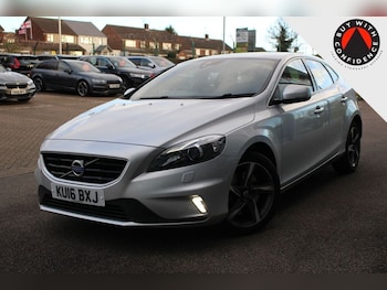 Used Volvo V40 2016 for sale - 76725056: Photo