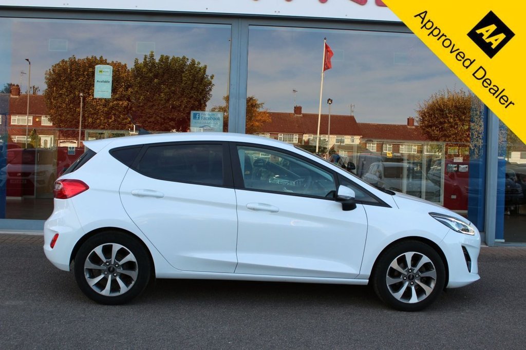 Used Ford Fiesta 2020 for sale - 76118649: Photo 2