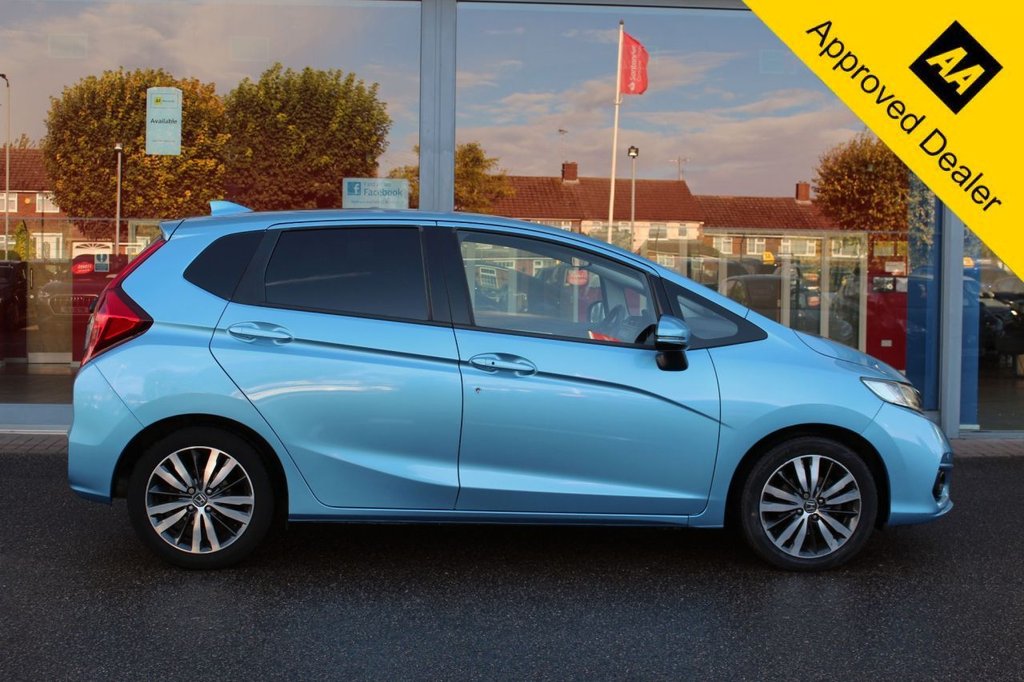 Used Honda Jazz 2018 for sale - 76172985: Photo 2