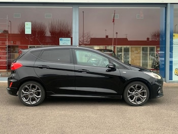 Used Ford Fiesta 2018 for sale - 77037905: Photo