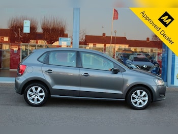 Used Volkswagen Polo 2011 for sale - 77748783: Photo