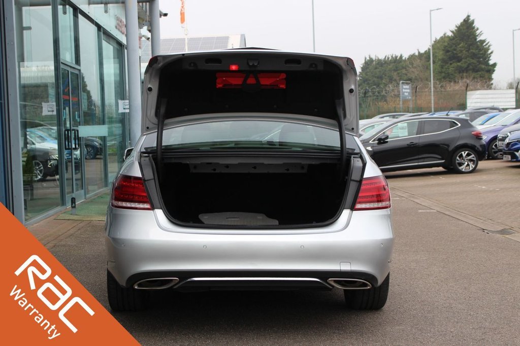 Used Mercedes-Benz E Class 2014 for sale - 77849806: Photo 8