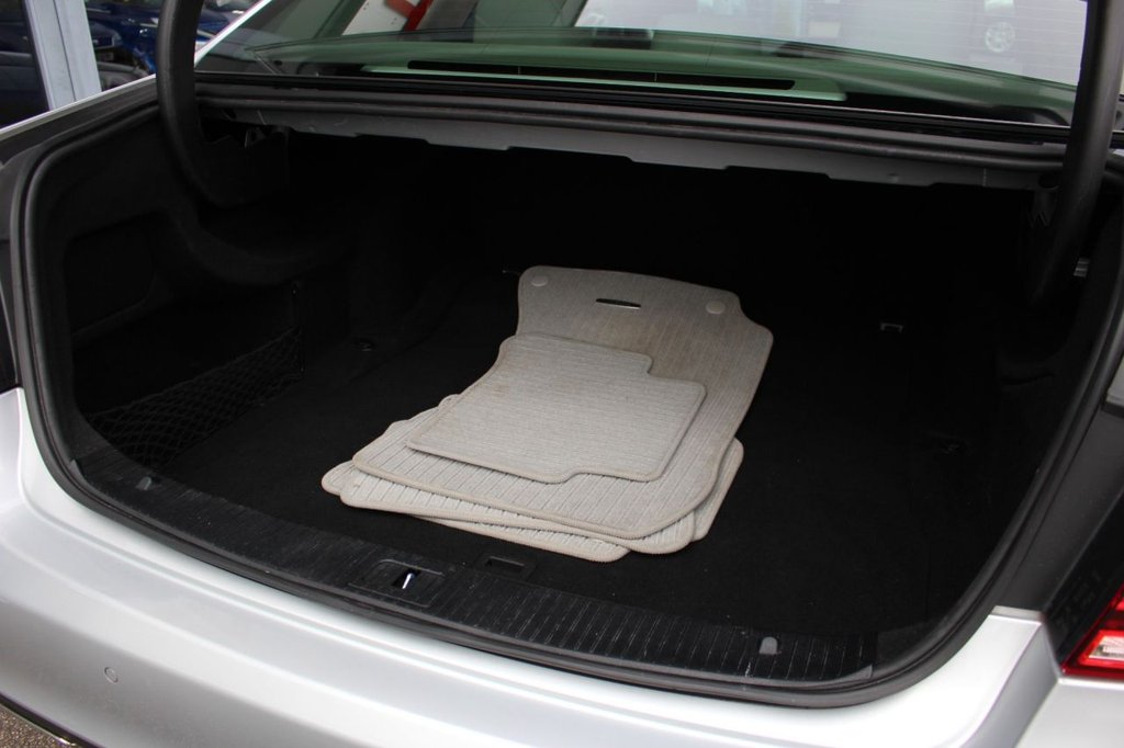 Used Mercedes-Benz E Class 2014 for sale - 77849806: Photo 9