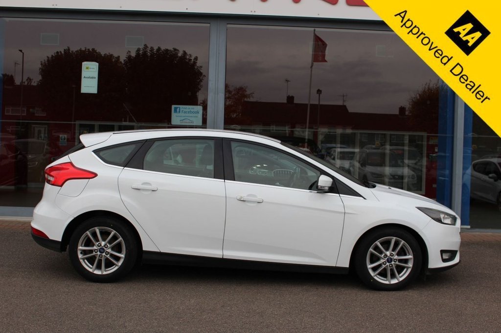 Used Ford Focus 2015 for sale - 76312862: Photo 2