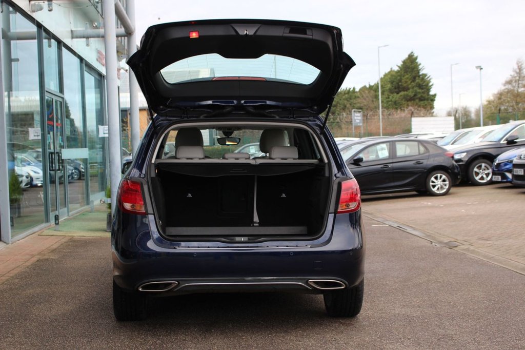 Used Mercedes-Benz B Class 2017 for sale - 76867739: Photo 7