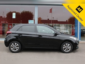 Used Hyundai i20 2019 for sale - 76267184: Photo 2