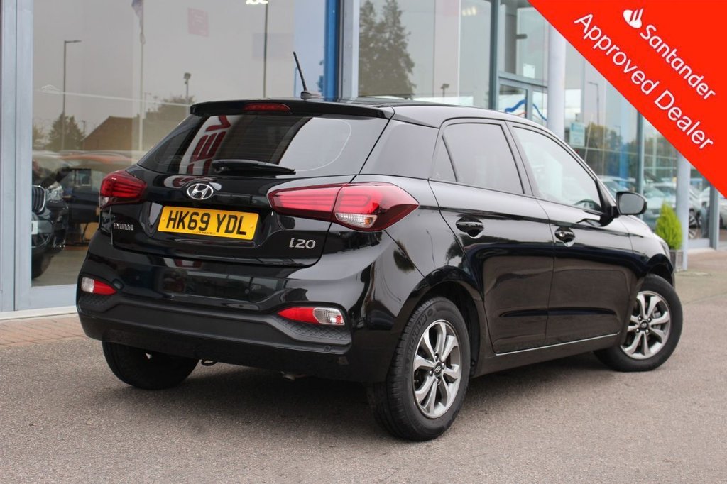 Used Hyundai i20 2019 for sale - 76267184: Photo 3