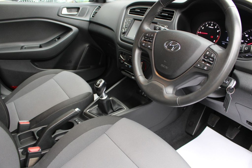 Used Hyundai i20 2019 for sale - 76267184: Photo 9