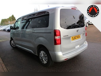 Used Toyota PROACE CITY Verso 2017 for sale - 76848398: Photo