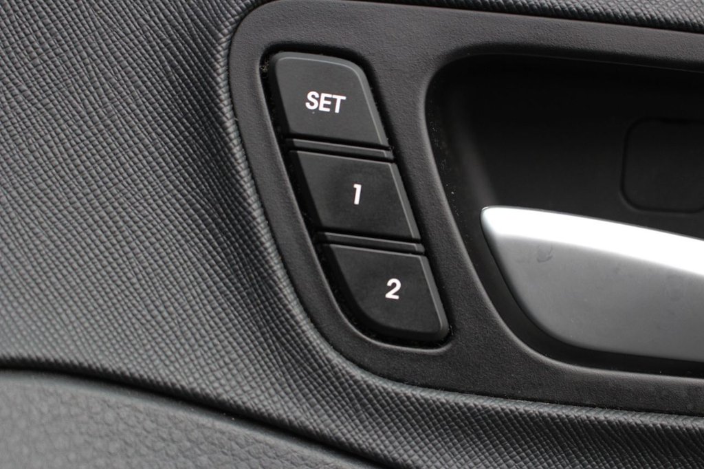 Used Hyundai Santa Fe 2015 for sale - 76698298: Photo 15