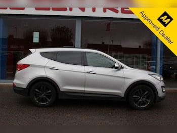 Used Hyundai Santa Fe 2015 for sale - 76698298: Photo