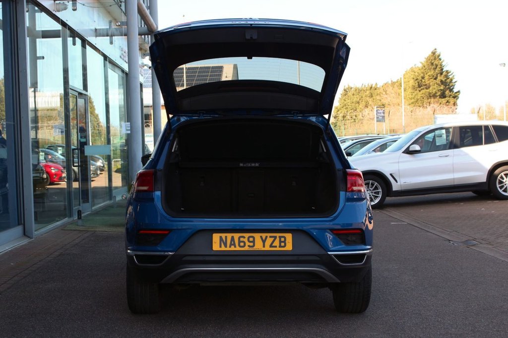 Used Volkswagen T-Roc 2019 for sale - 77919857: Photo 8