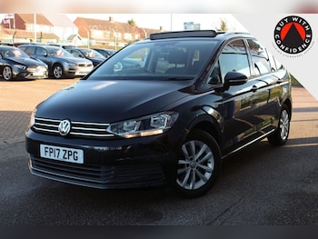 Used Volkswagen Touran 2017 for sale - 76768754: Photo