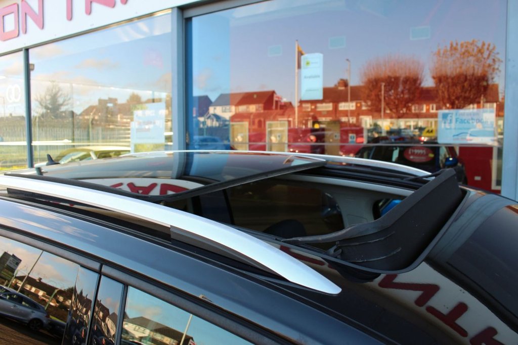 Used Volkswagen Touran 2017 for sale - 76768754: Photo 9