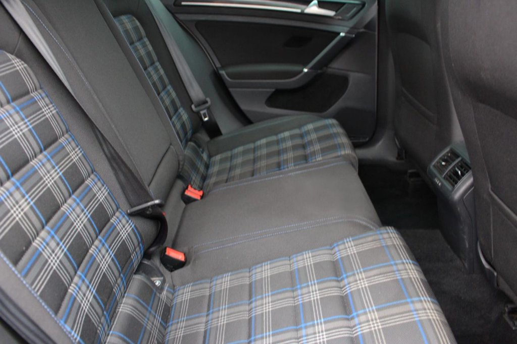 Used Volkswagen Golf 2015 for sale - 77632141: Photo 18