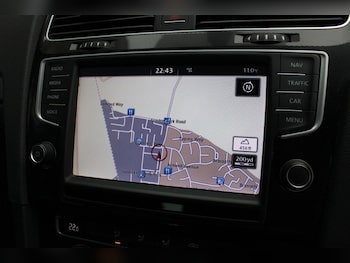 Used Volkswagen Golf 2015 for sale - 77632141: Photo