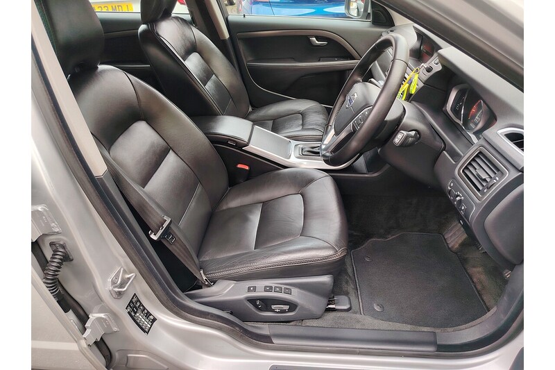 Used Volvo XC70 2015 for sale - 77735253: Photo 13