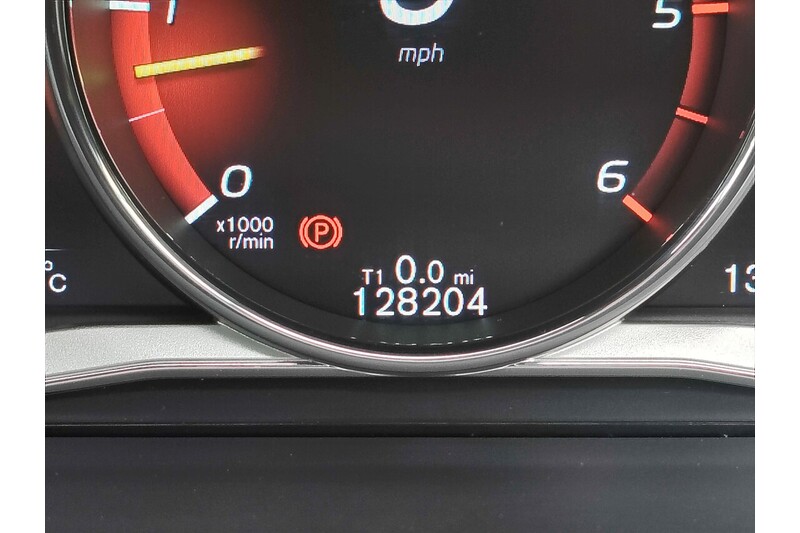 Used Volvo XC70 2015 for sale - 77735253: Photo 26