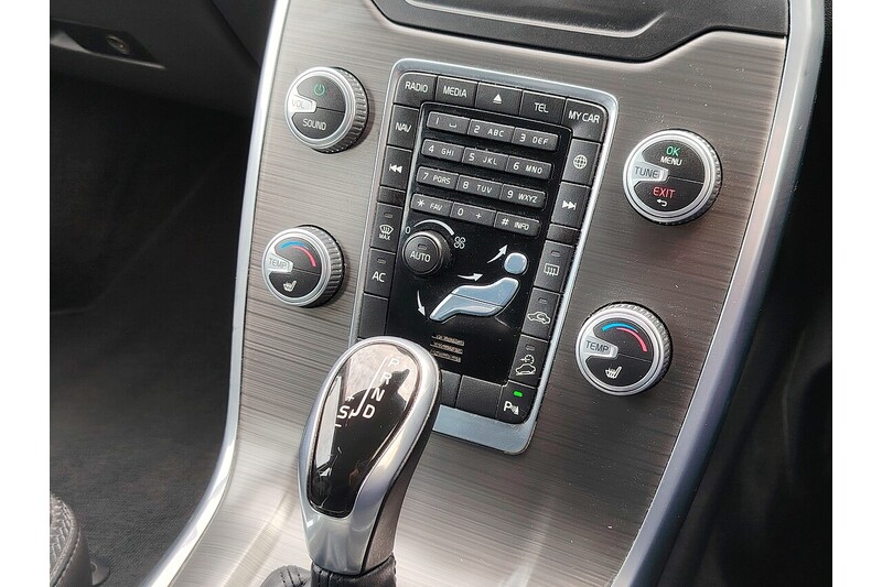 Used Volvo XC70 2015 for sale - 77735253: Photo 34