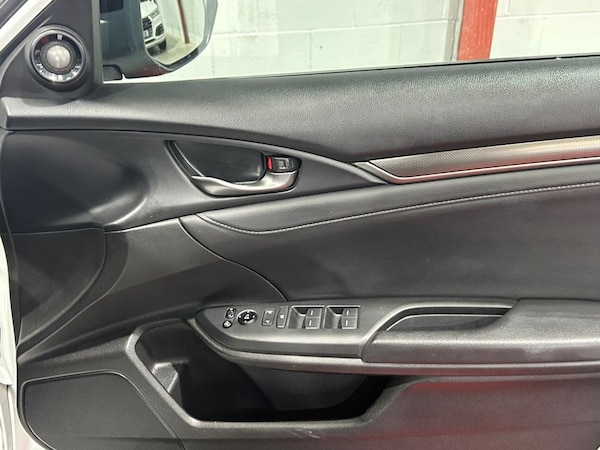 Used Honda Civic 2017 for sale - 75728311: Photo 10
