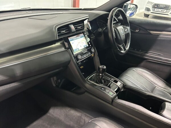 Used Honda Civic 2017 for sale - 75728311: Photo 33