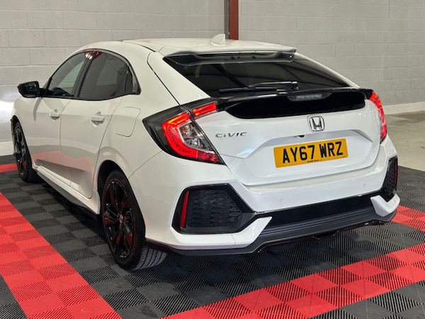 Used Honda Civic 2017 for sale - 75728311: Photo 5