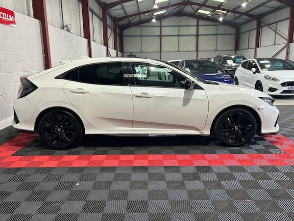 Used Honda Civic 2017 for sale - 75728311: Photo 7