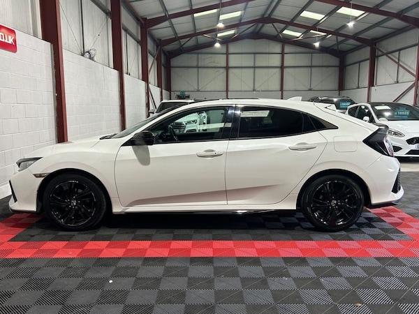 Used Honda Civic 2017 for sale - 75728311: Photo 9