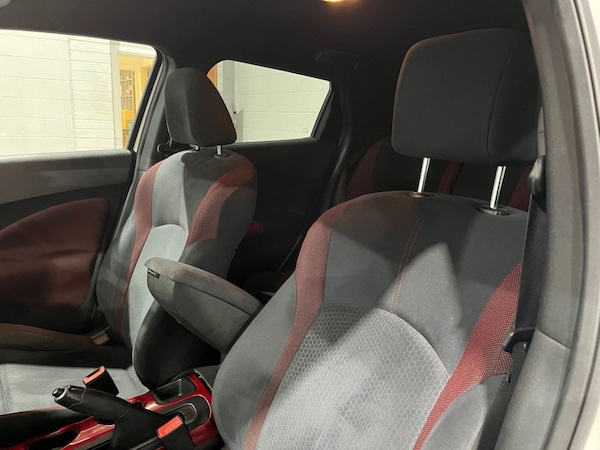 Used Nissan Juke 2015 for sale - 76303494: Photo 14