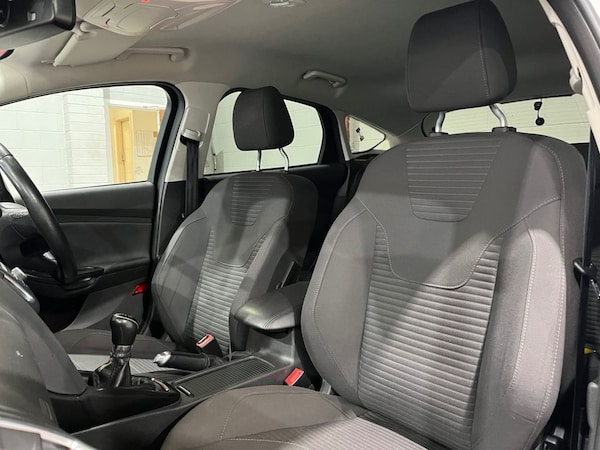 Used Ford Focus 2017 for sale - 76210734: Photo 16