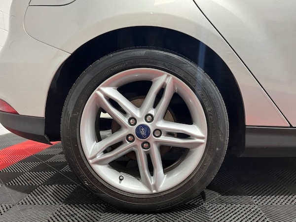 Used Ford Focus 2017 for sale - 76210734: Photo 6