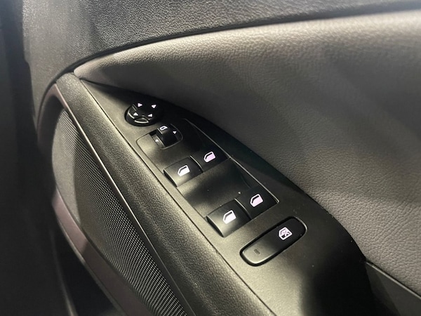 Used Vauxhall Crossland X 2018 for sale - 75728256: Photo 18