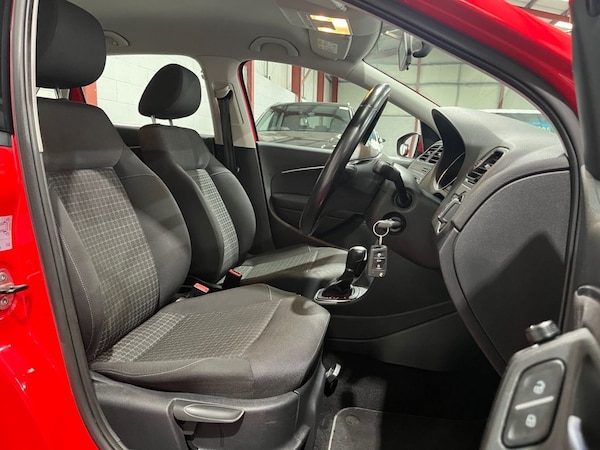 Used Volkswagen Polo 2014 for sale - 76210288: Photo 17