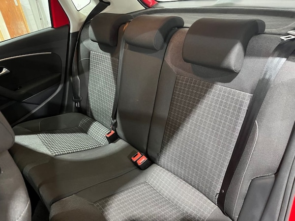 Used Volkswagen Polo 2014 for sale - 76210288: Photo 23