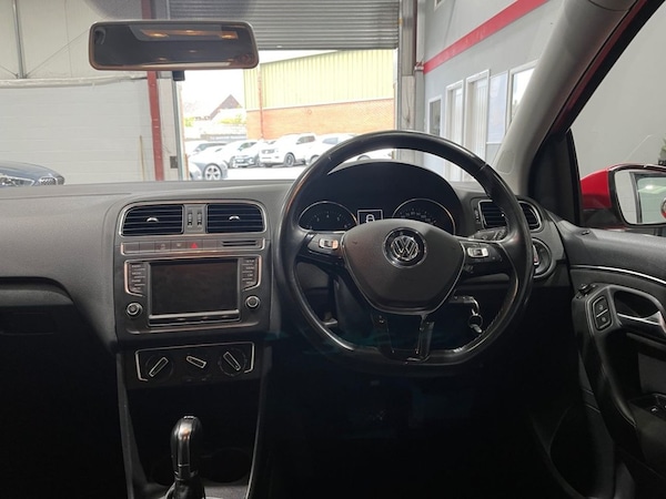Used Volkswagen Polo 2014 for sale - 76210288: Photo 25