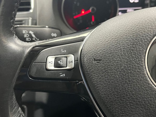 Used Volkswagen Polo 2014 for sale - 76210288: Photo 27