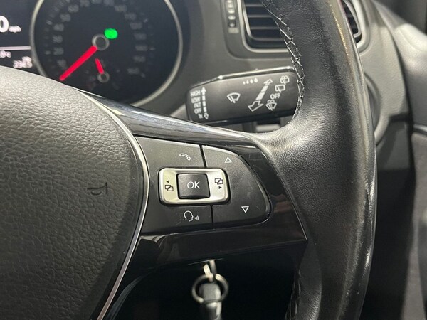 Used Volkswagen Polo 2014 for sale - 76210288: Photo 28