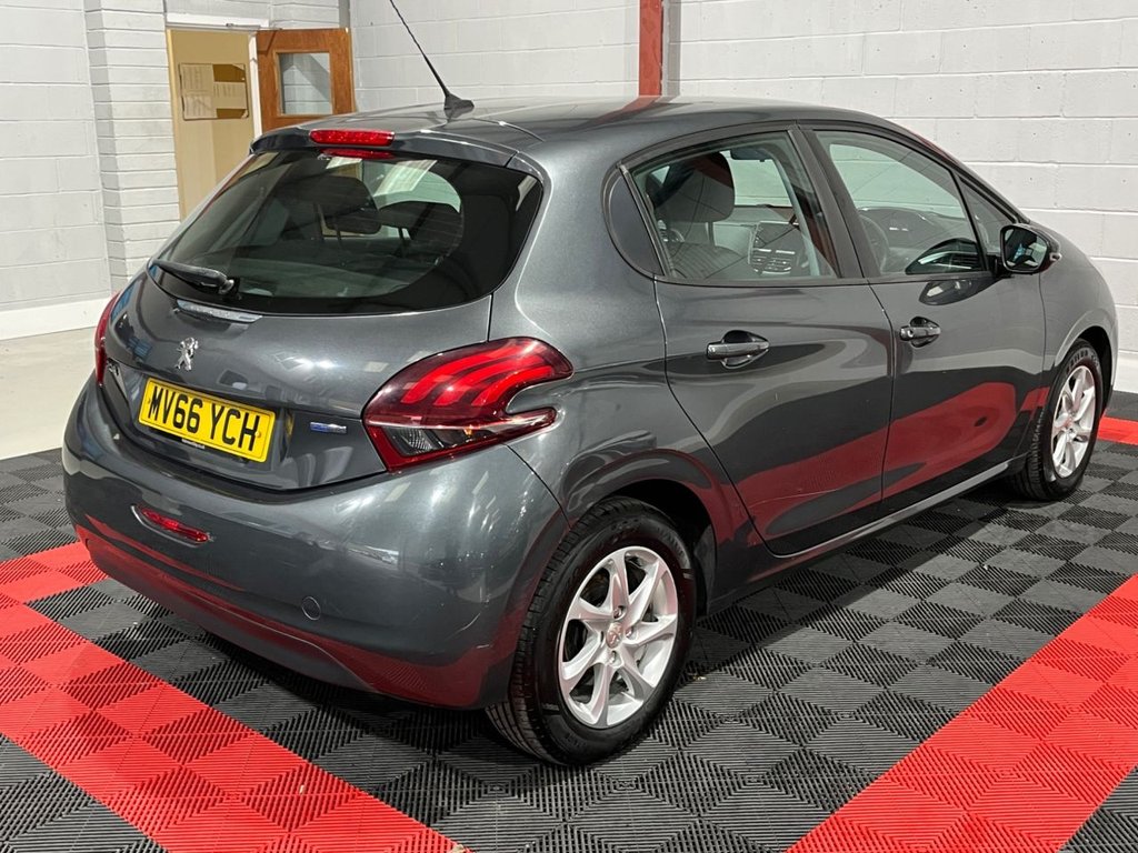 Used Peugeot 208 2016 for sale - 76323575: Photo 7