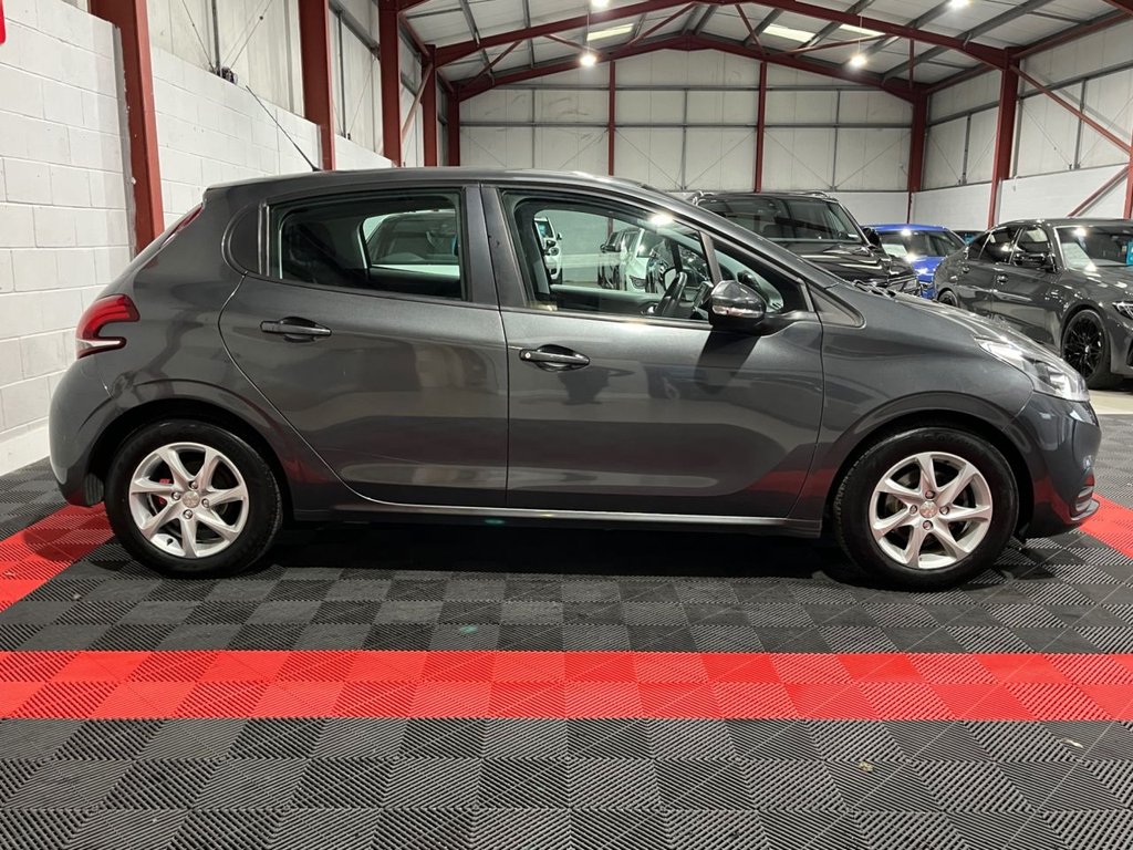 Used Peugeot 208 2016 for sale - 76323575: Photo 8