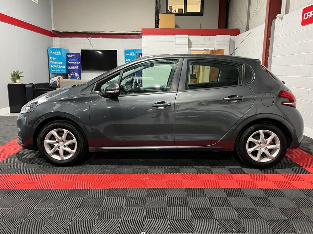 Used Peugeot 208 2016 for sale - 76323575: Photo 9