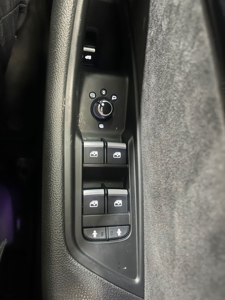 Vehicle 33