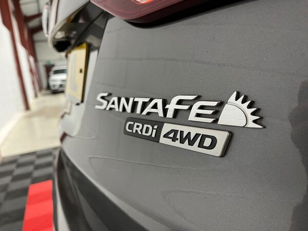 Used Hyundai Santa Fe 2016 for sale - 76210476: Photo 11